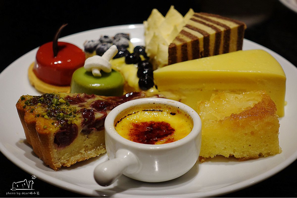 Лариса tweet media