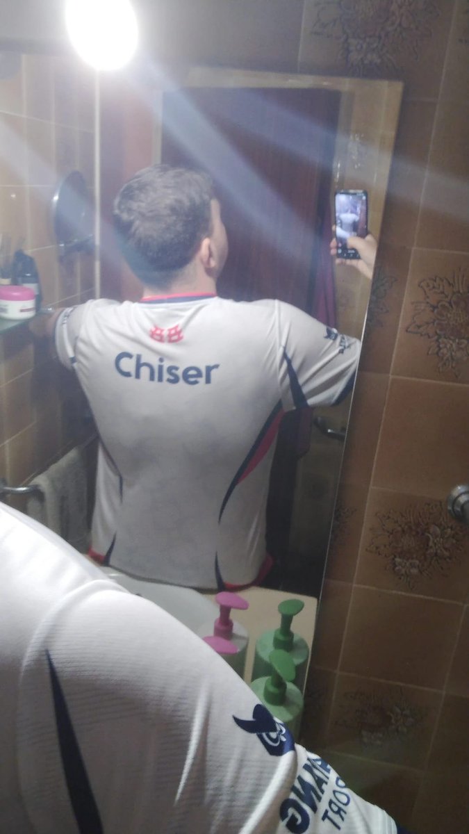 chiiseer02 tweet media