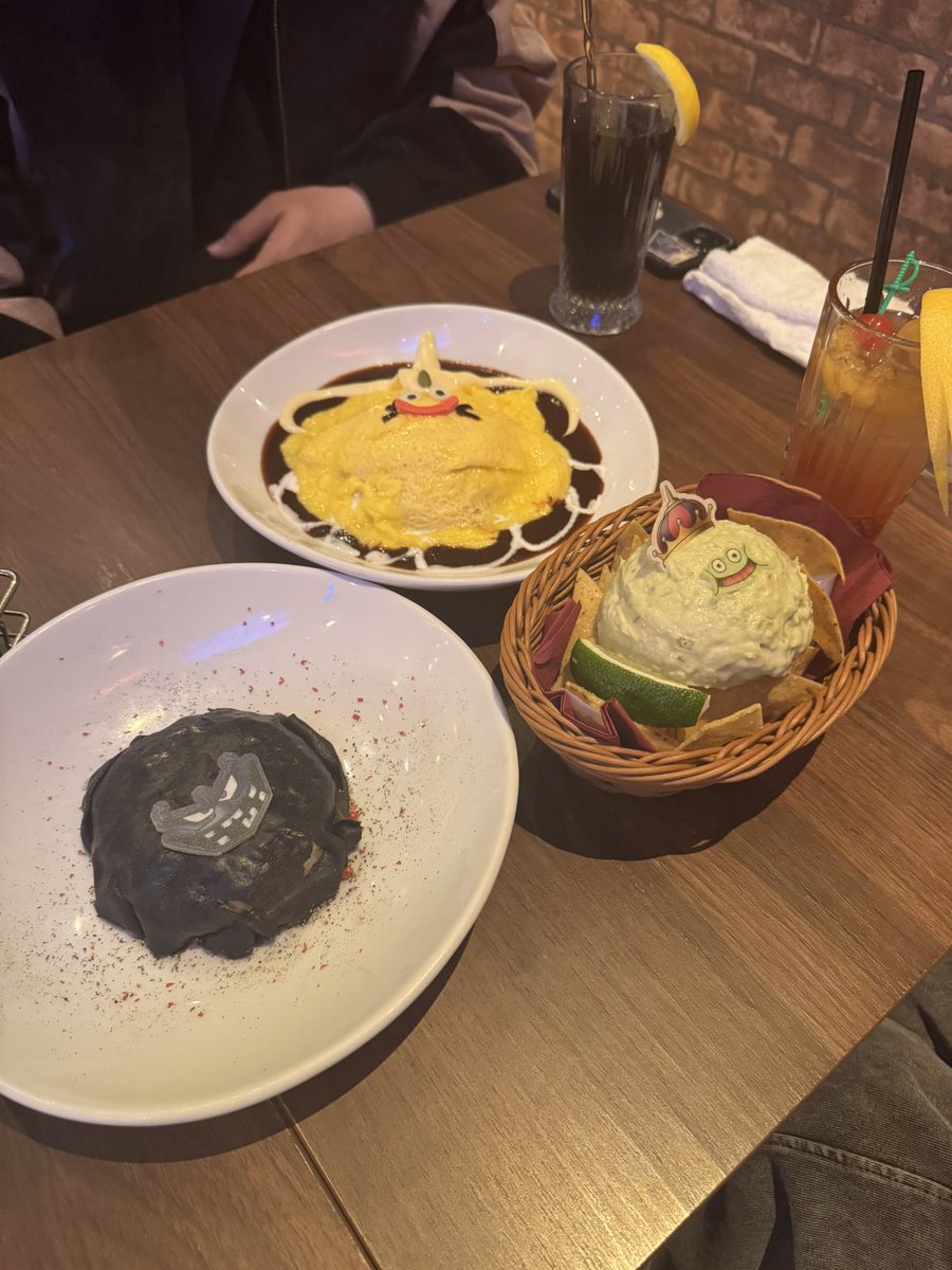 MIN__237's tweet photo. オフ会と東京観光してきました🫶🏻︎♡ ̖́-
色々計画立ててくれたり予約とか案内してくれたふしゃにはめちゃくちゃ感謝ありがとね〜🤧✨
またみんなと会えてほんとに楽しかった〜💞
次会うのも楽しみ〜😽🍻 https://t.co/FvlCfo1zcg