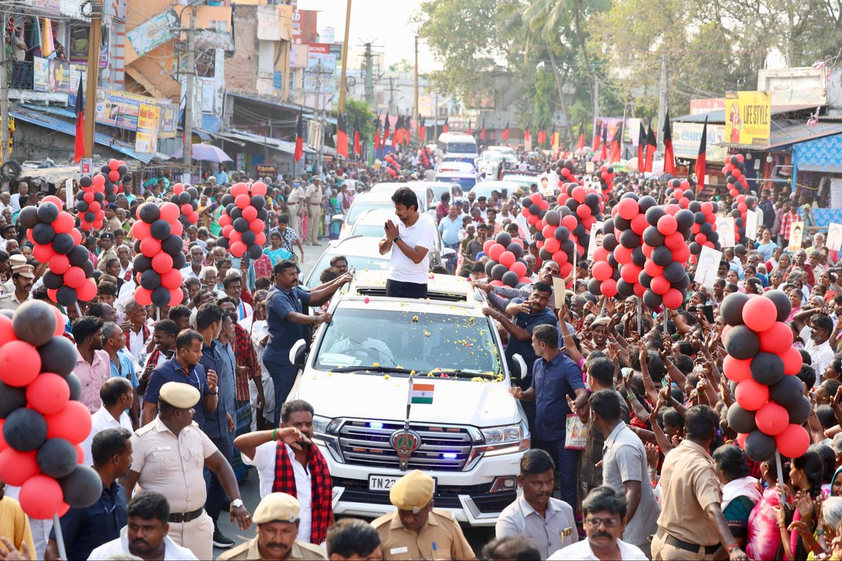 Udhaystalin's tweet photo. கடலூர் மேற்கு மாவட்டத்திற்கு இன்று வருகை தந்த போது, திட்டக்குடியில் உற்சாகமிகு வரவேற்பை அளித்த கழக உடன்பிறப்புகளுக்கு என் அன்பும், நன்றியும்!

@cvganesan1 https://t.co/dqLry9p48g
