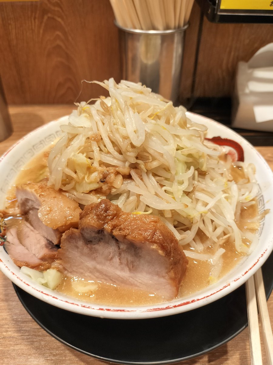 ChibiHachi_TACT's tweet photo. 埼玉出張恒例🐷⛰️
初の全マシはあかんやつでした🫠

#たまにはタクトやない投稿 https://t.co/RHYMWaMoOS