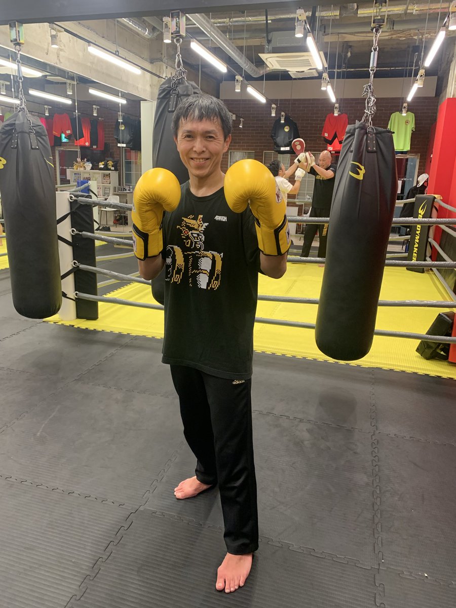 カカト tweet media