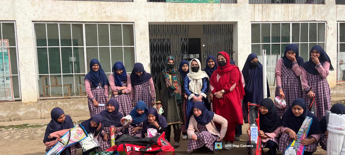 Informationspn's tweet photo. Sports Kits distributed among schools by Sankalp Hub for Empowerment of Women,Mission Shakti Shopian,

Encouraging students,especially girls to actively participate in sports and physical activities.

@OfficeOfLGJandK @CM_JnK @diprjk @shishrgupta @dmshopian @Shewspn https://t.co/C0HH9GXYw2