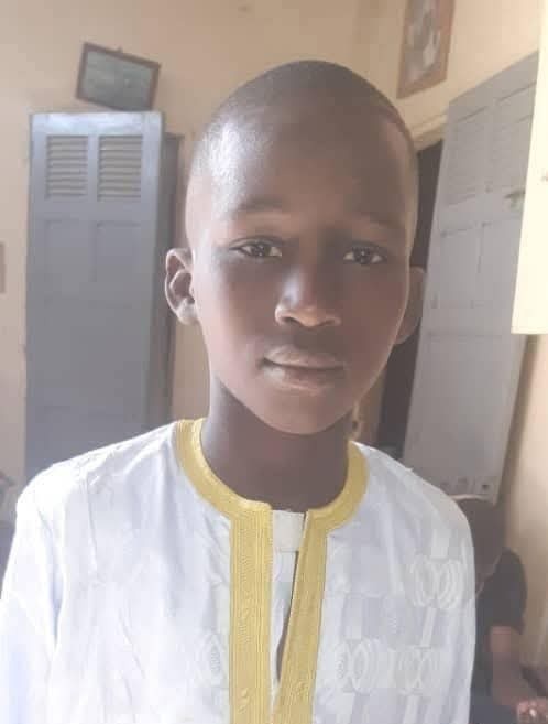 🚨🚨 Aidez nous à retrouver notre petit frère Assane Sidibé âgé de 14 ans, il est introuvable depuis une semaine. Il habite au quartier Hersent Thiès, son père s'appelle Mbaye Sidibé .
Contact : 782400617 ‼️