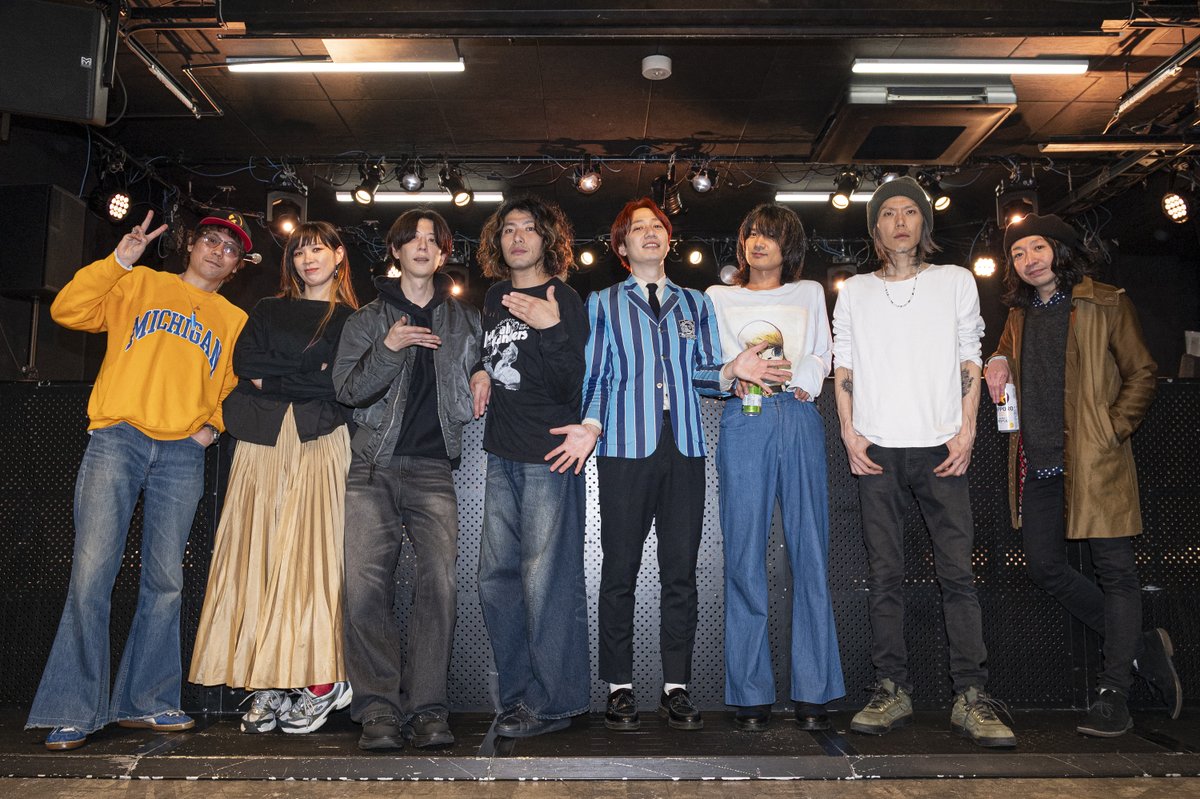 live_natalie_mu's tweet photo. ライブナタリー
“a flood of circle × THE BAWDIES”
@afoc_official @THE_BAWDIES

メジャーデビュー同期2組による灼熱のツーマンライブが終演しました。
後日、音楽ナタリーにてライブレポが公開。お楽しみに！

撮影：MAYUMI https://t.co/BXZ6SnF0bP