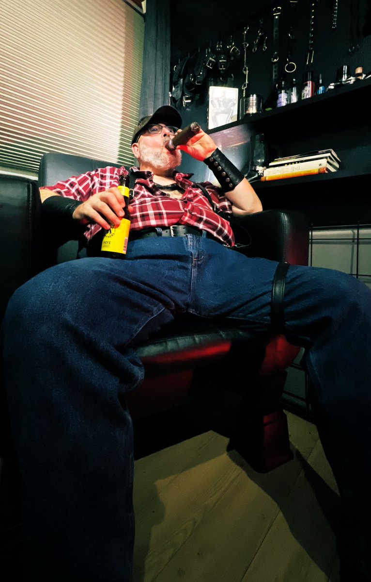 LthrCigarMstr tweet media