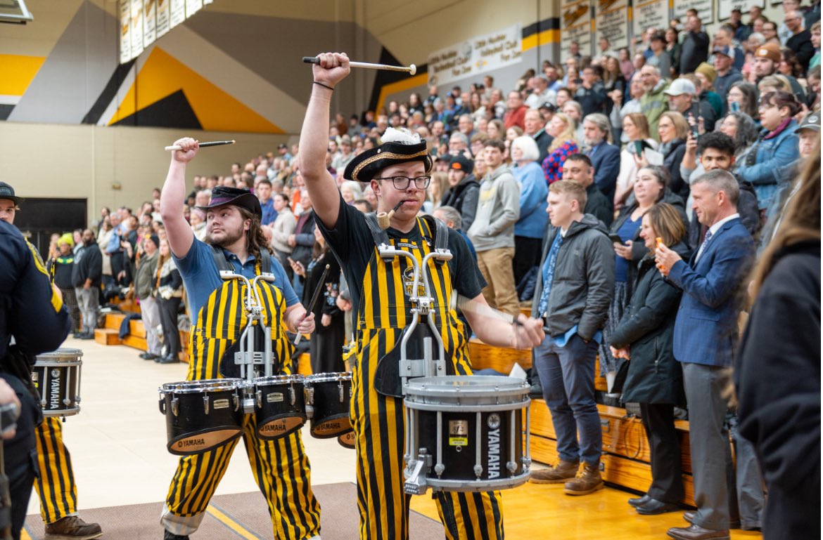 The Huskies Pep Band tweet media