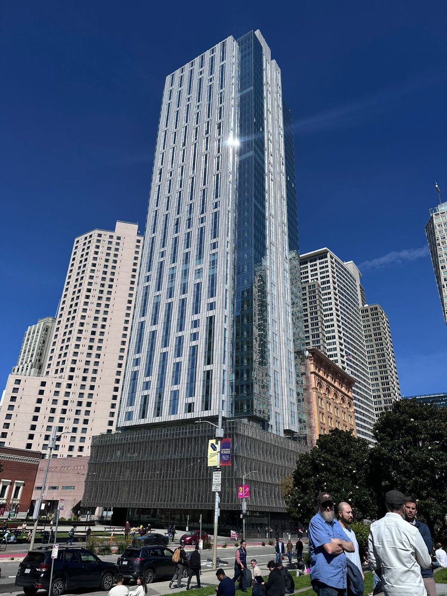 GDC 2026 has been amazing so far 🎮
Meeting incredible devs and discovering inspiring projects.
Who should we follow from GDC?
#GDC #IndieDev