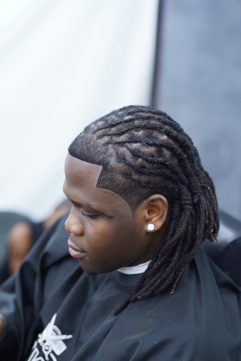 Topzy the HAIROSURGEON💈 tweet media