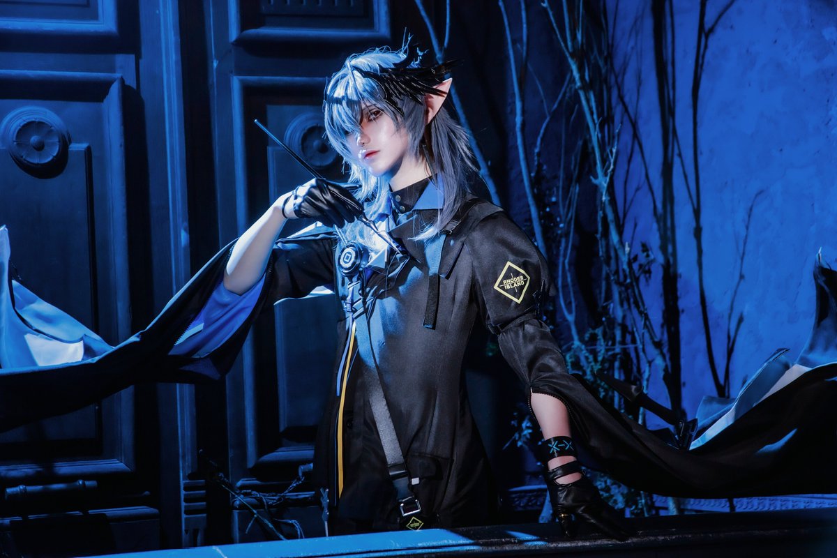 afuri10288610's tweet photo. 【Cosplay】アークナイツ:明日方舟

 「弔鐘の王庭」現当主、アエファニル

📸@8after7korobi https://t.co/yETr7kDWfK