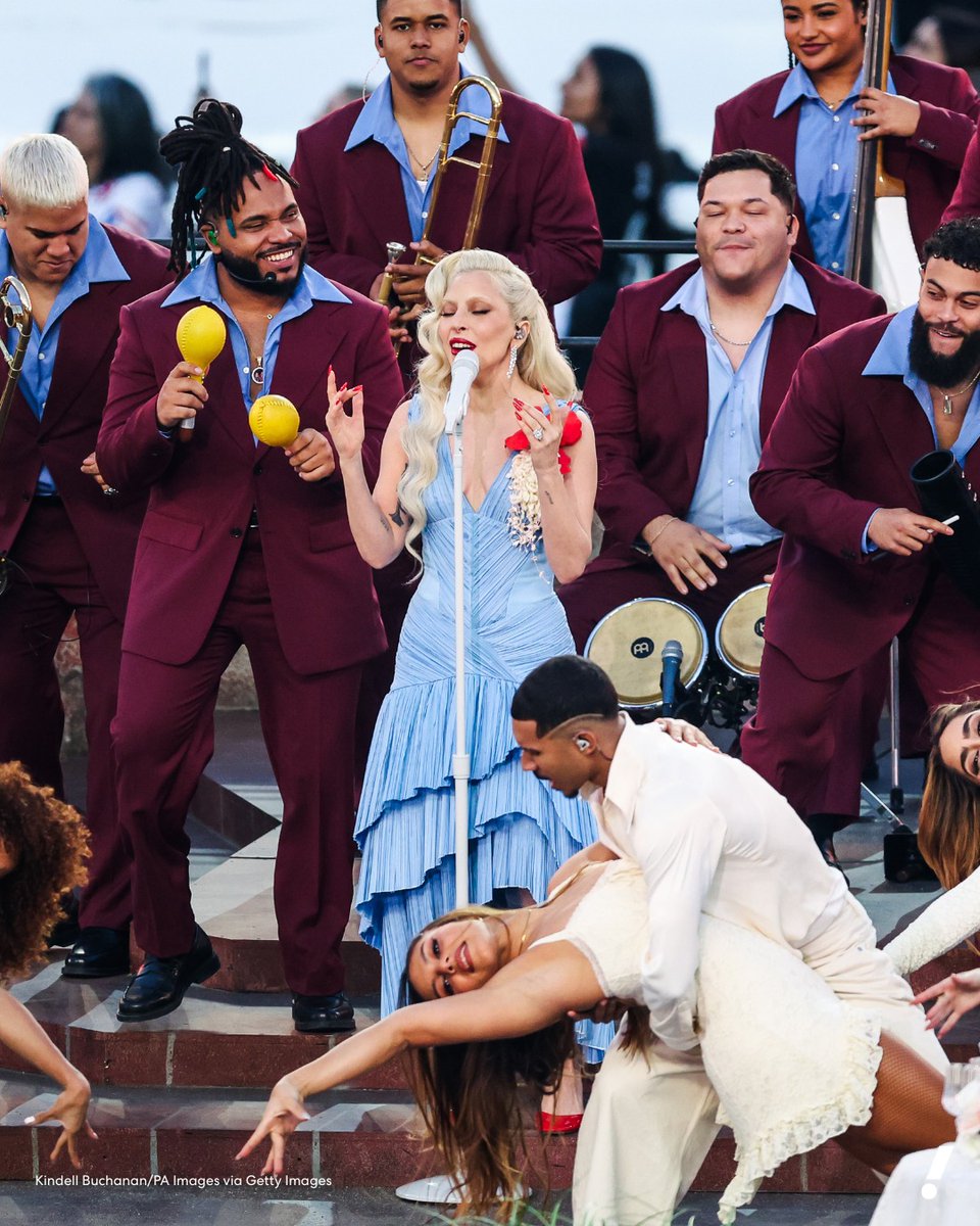 RDT Lady Gaga tweet media