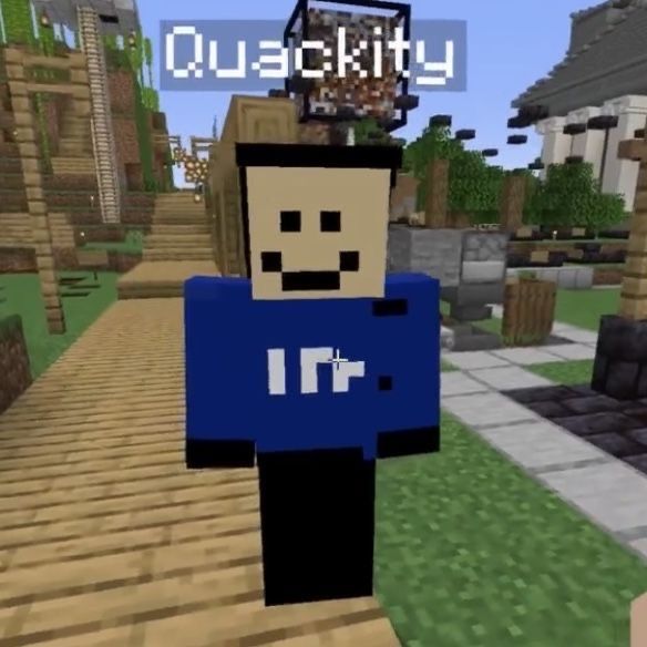 Q ୨୧ tweet media