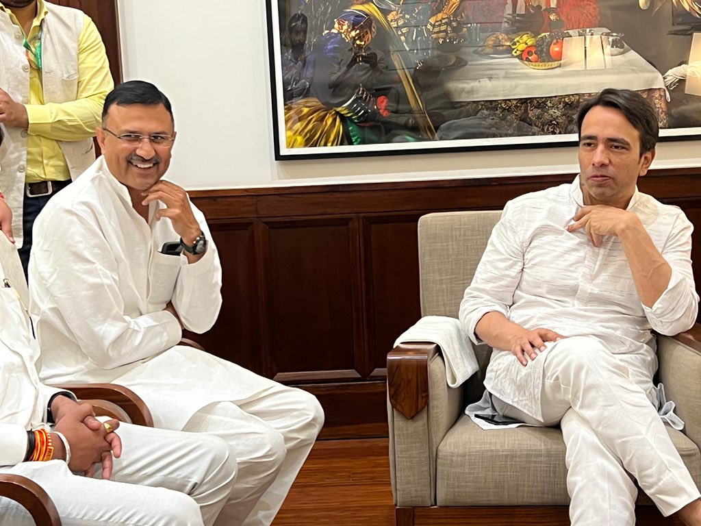 warisrao_a's tweet photo. #नई_दिल्ली #parliament #RLD 
आज अपने नेता, केंद्रीय मंत्री भारत सरकार, चौधरी जयंत सिंह जी से संसद भवन मे शिष्टाचार भेंट की। 
@RLDparty @jayantrld @Office_ChJayant https://t.co/QYHXCJFPoY