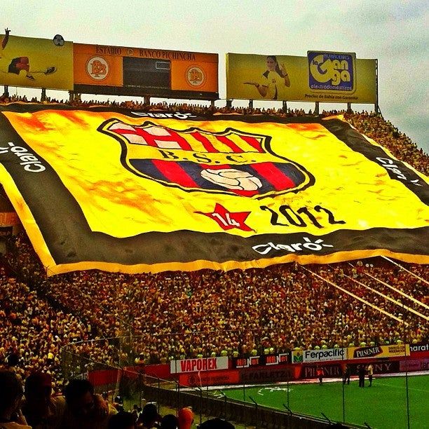 Noite de Copa tweet media