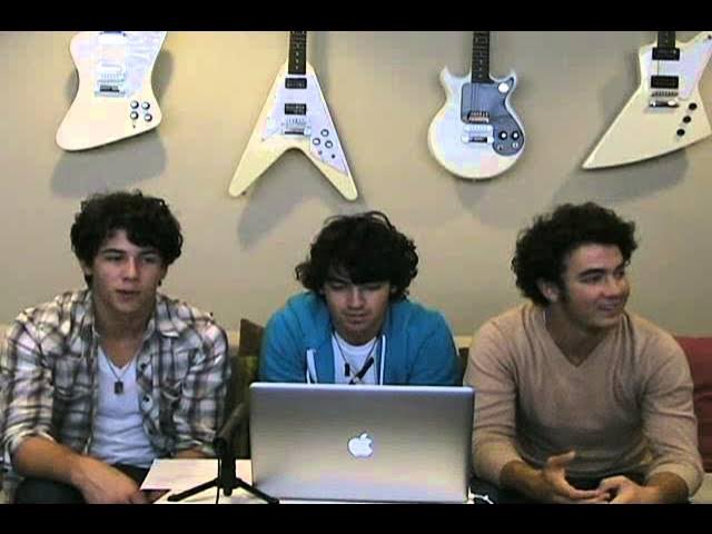 Stephanie tweet media