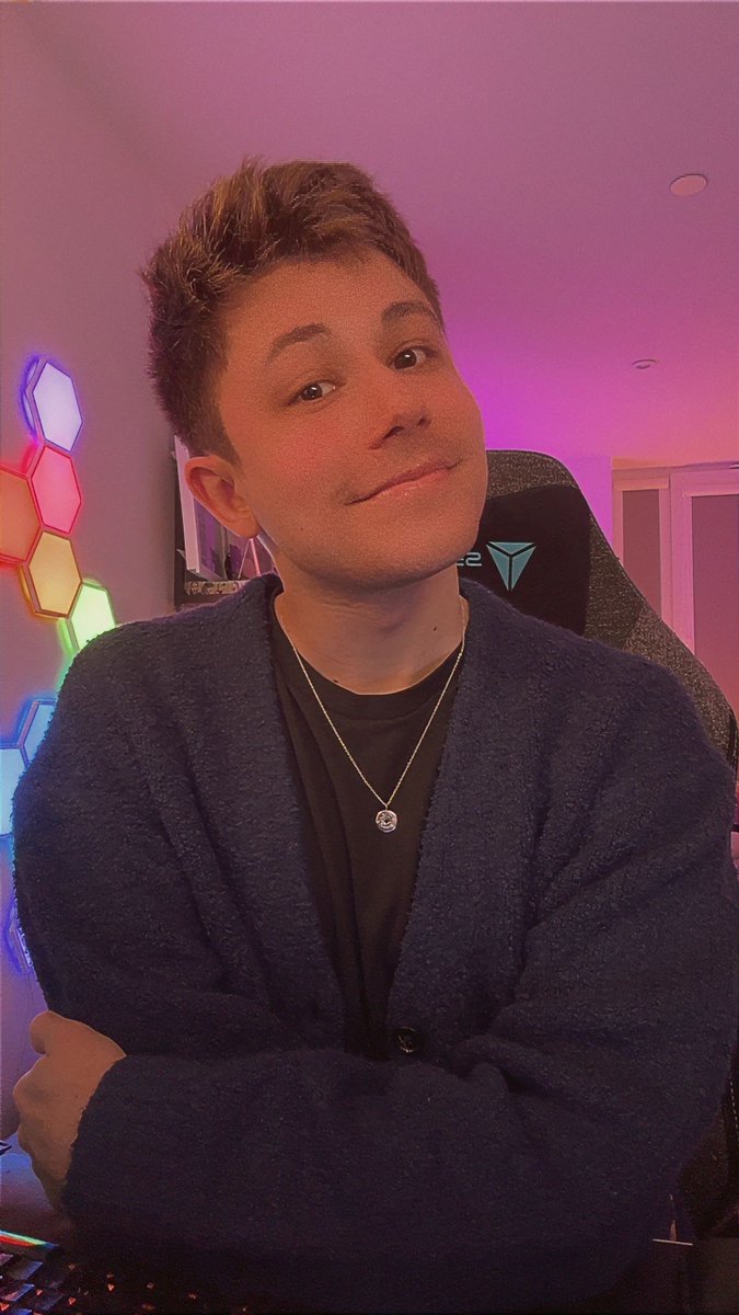 JustRyan tweet media