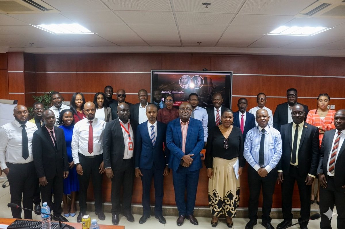 Techno Oil tweet media