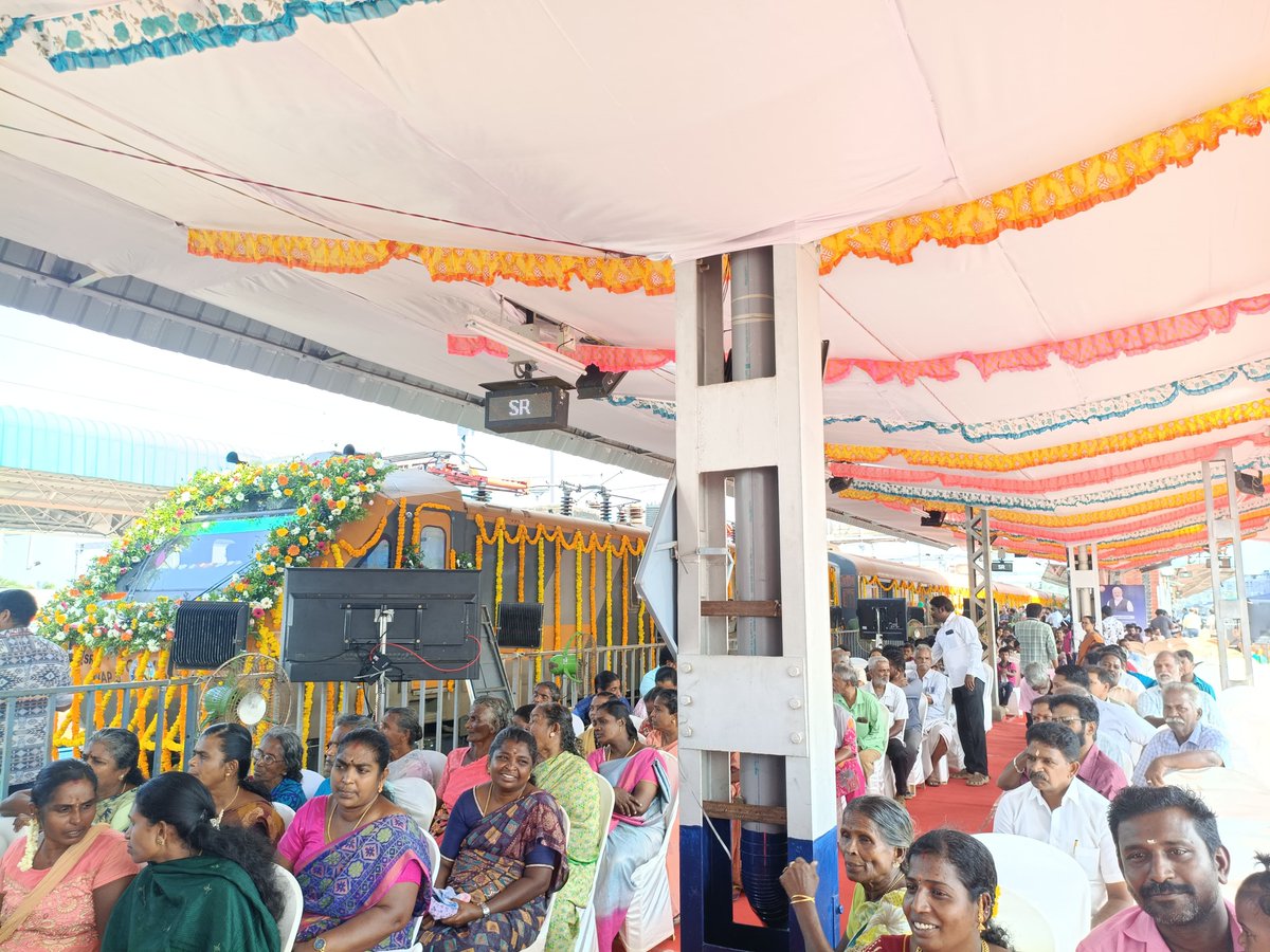 Southern Railway tweet media