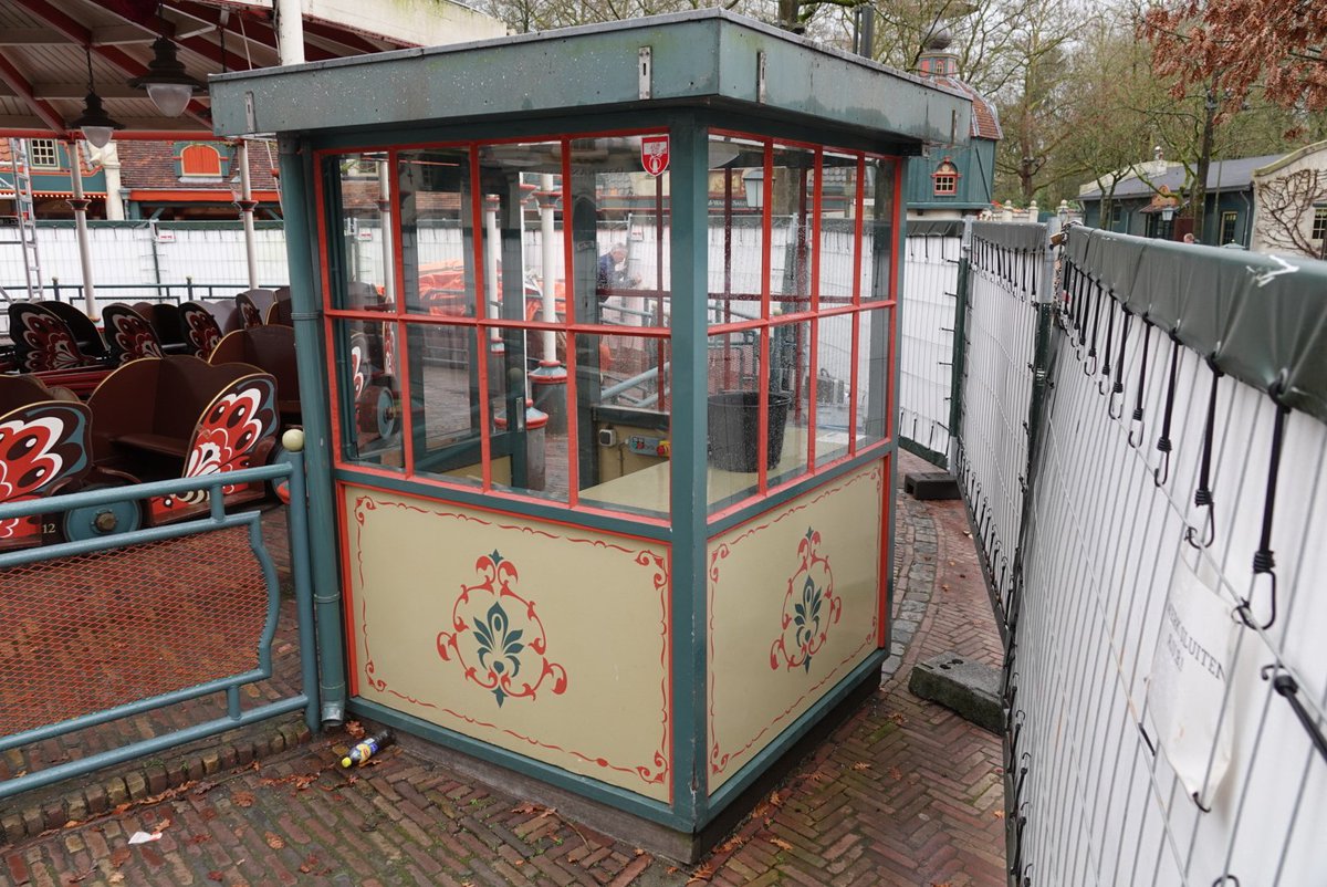 De Vlindermolen is tijdelijk gesloten vanwege groot onderhoud. #Efteling #Themepark