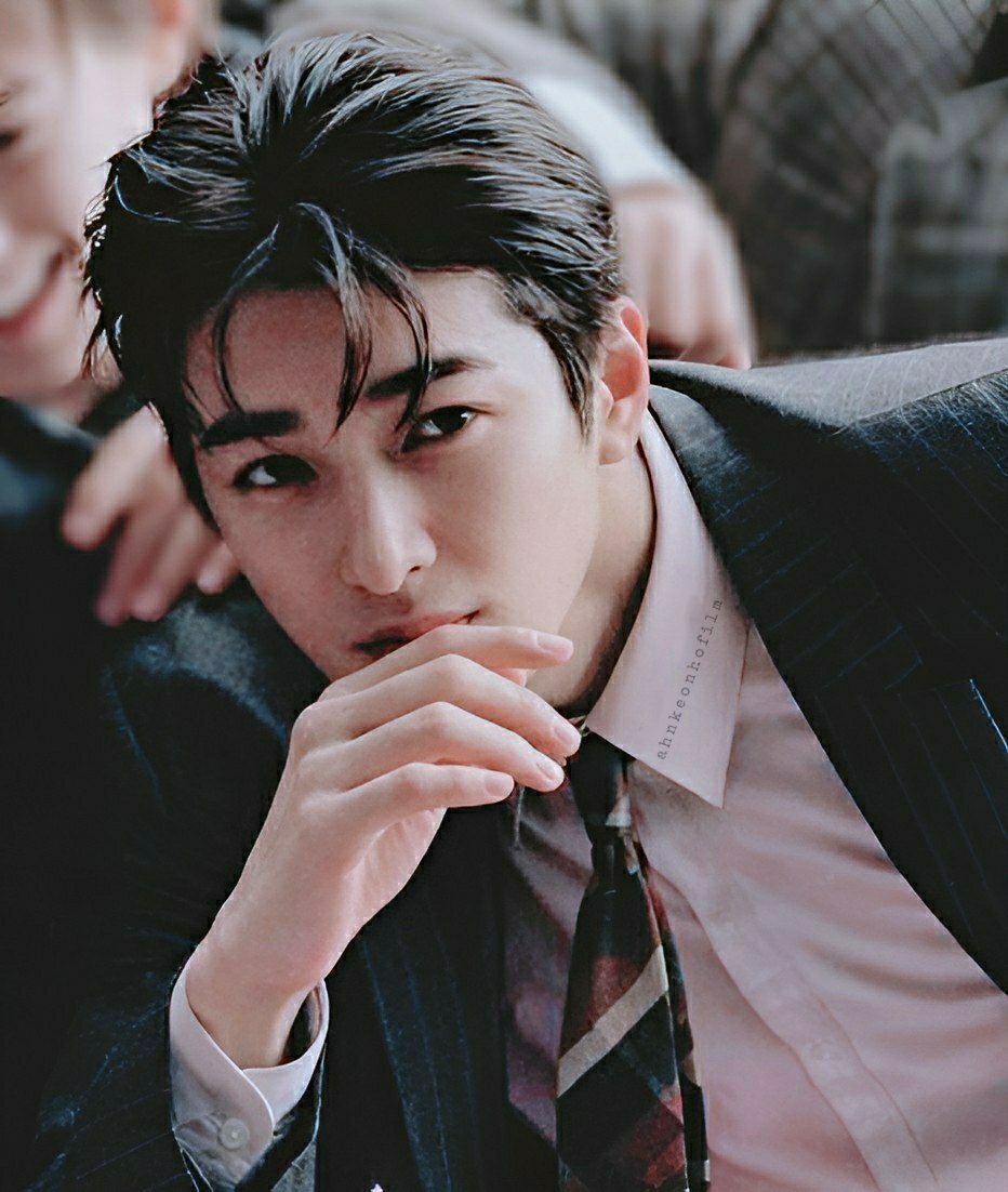 keonho 필름✭ tweet media