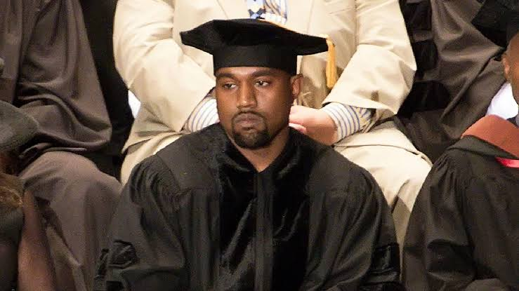 rutu_3's tweet photo. Nigga paid 30lakh for degree And got 3.5LPA job https://t.co/aeDuMbLZwL