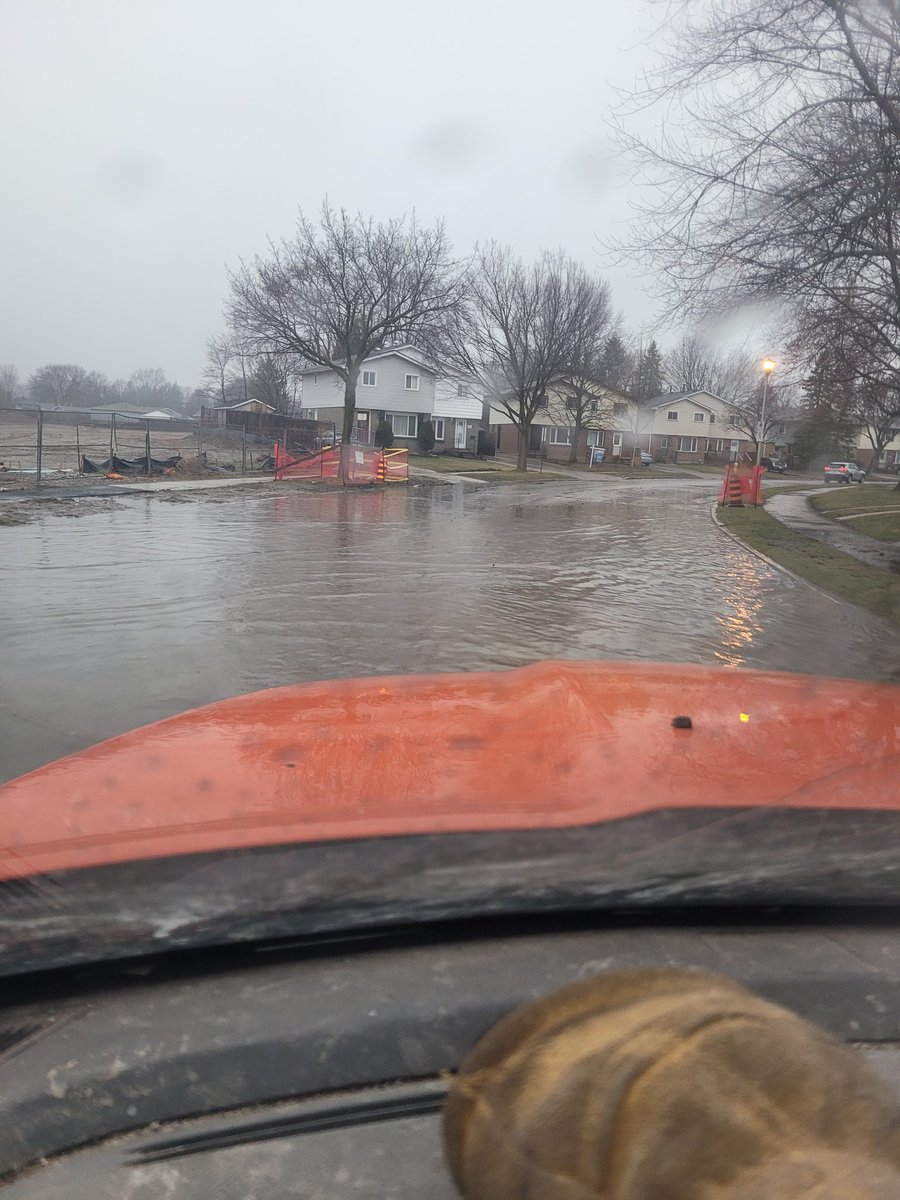 thatmetalguy_'s tweet photo. Well… I know the nice weather just arrived…

But it looks like public swimming has officially opened early this year 

I’m thinking the City might want to install a diving board and lifeguard chair next 😆

Good thing I brought the truck… might need a boat next time 🚤 https://t.co/5DVplB8RwO