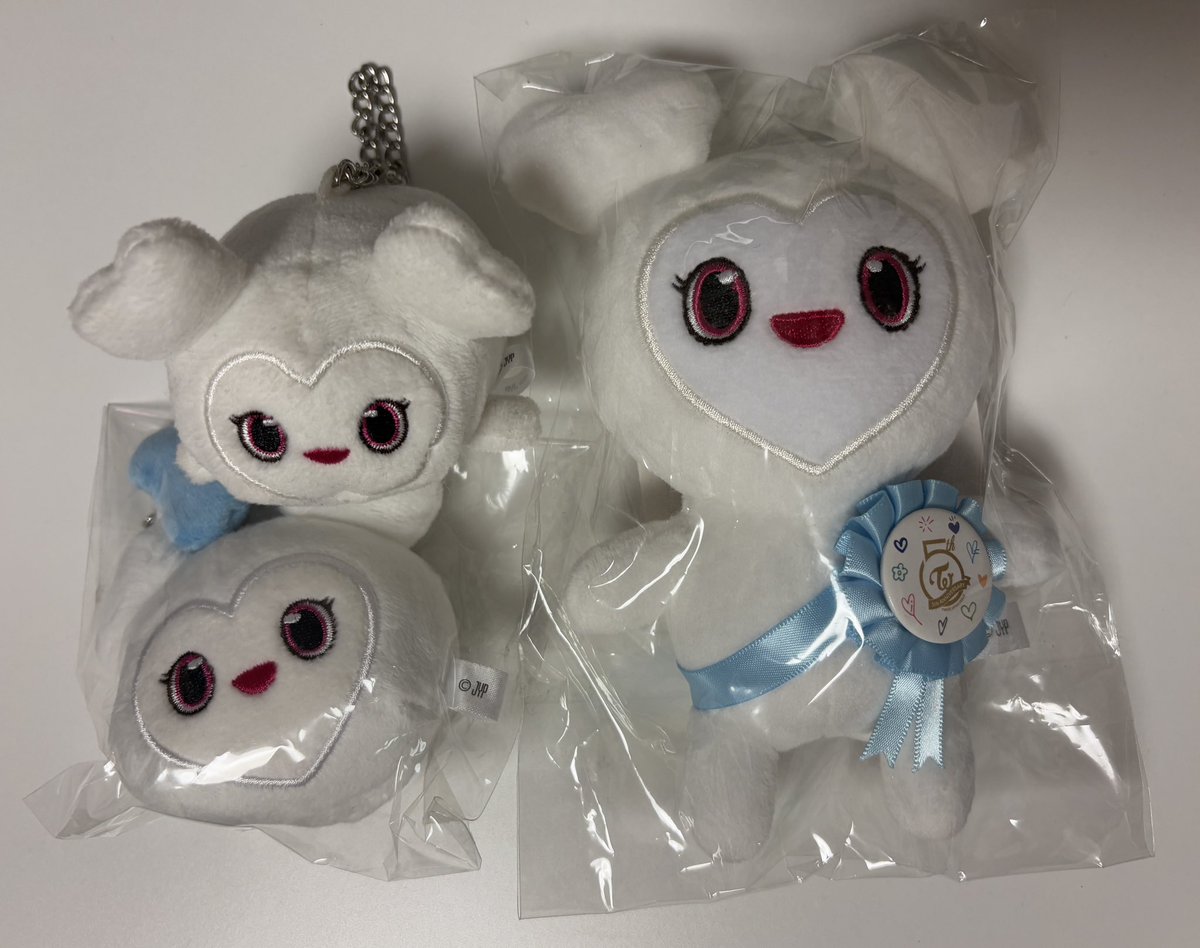 ayaka06140826's tweet photo. ペン卒した為買取募集します
たくさんあるのでツリーにも載せます
出来るだけまとめて買い取ってくださるとと有難いです

 #TWICE https://t.co/RYzgDtVUHQ