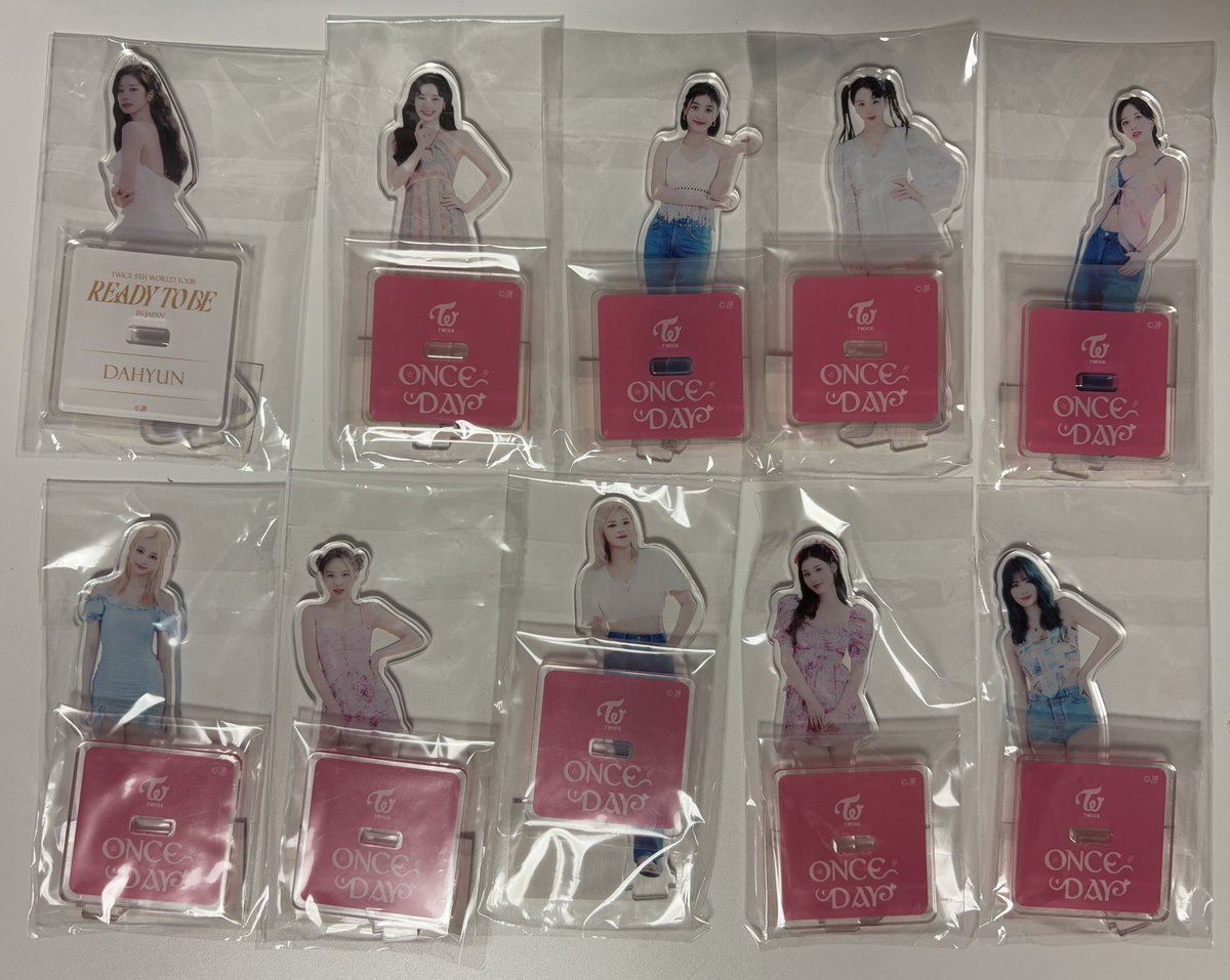 ayaka06140826's tweet photo. ペン卒した為買取募集します
たくさんあるのでツリーにも載せます
出来るだけまとめて買い取ってくださるとと有難いです

 #TWICE https://t.co/RYzgDtVUHQ