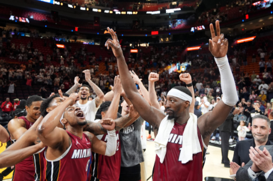 Mila8654's tweet photo. Bro what is happening  Bam tonight: 83 PTS, 18 REB, 11 BLK. Second only to Wilt in NBA history. Heat are UNSTOPPABLE right now. MVP campaign loading... #BamAdebayo #HeatCulture https://t.co/75Zc1VpzNd