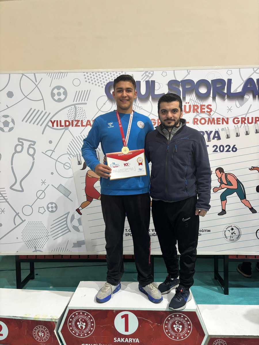 Okul Sporları Yıldızlar Serbest Güreş Grup Müsabakaları
05-07 Mart 2026/Sakarya

*85 kg kategorisinde;
Kayra ALTUNYILDIZ 🥇olmuştur.

Sporcumuzu ve antrenörümüzü tebrik ederiz.

<a href="/OA_BAK/">Dr. Osman Aşkın Bak</a> 
<a href="/hamzayerlikaya/">Hamza Yerlikaya 🇹🇷</a> 
<a href="/sosanoglu/">Ali Sosanoglu</a> 
<a href="/GSB_Bolu/">Bolu Gençlik ve Spor İl Müdürlüğü</a> 
<a href="/Emrullah__Guler/">Emrullah Güler 🇹🇷</a>