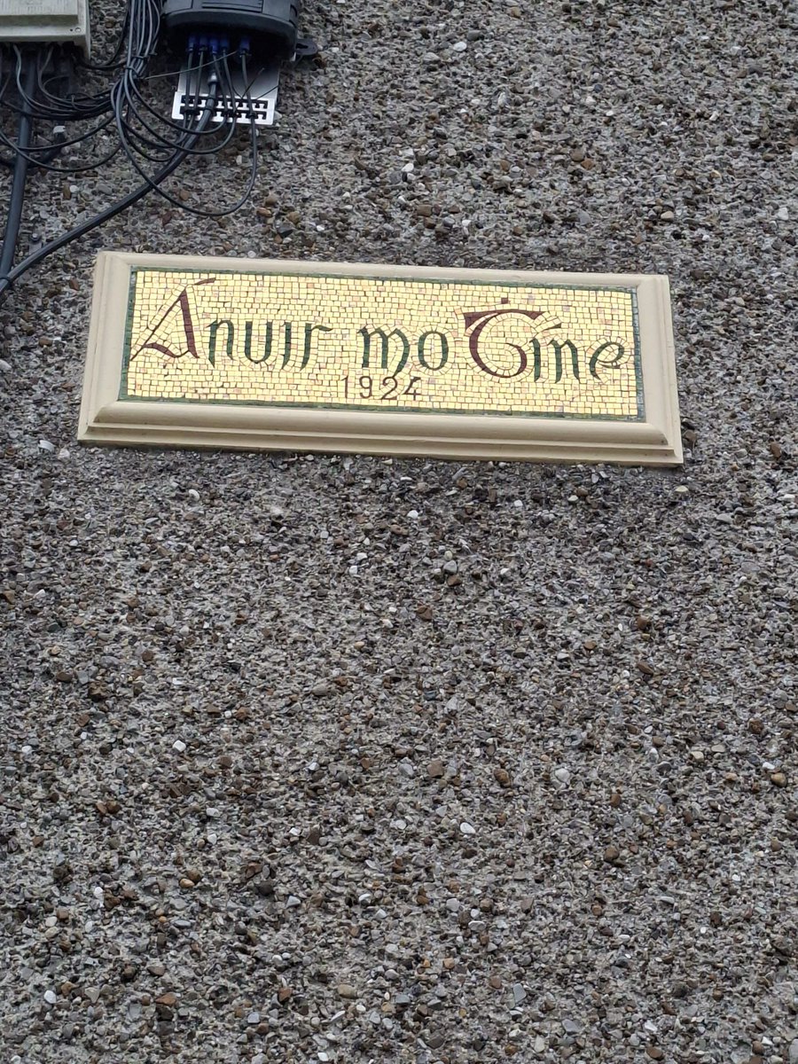 Siobhan Nic Cathail tweet media