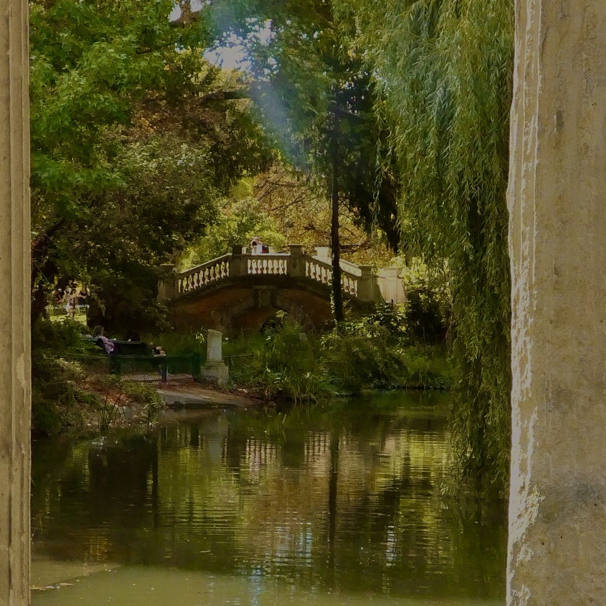 Un des plus beaux parcs à Paris 
Parc Monceau - Paris 8