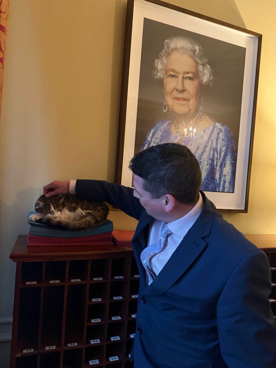 Lee Broadbent tweet media