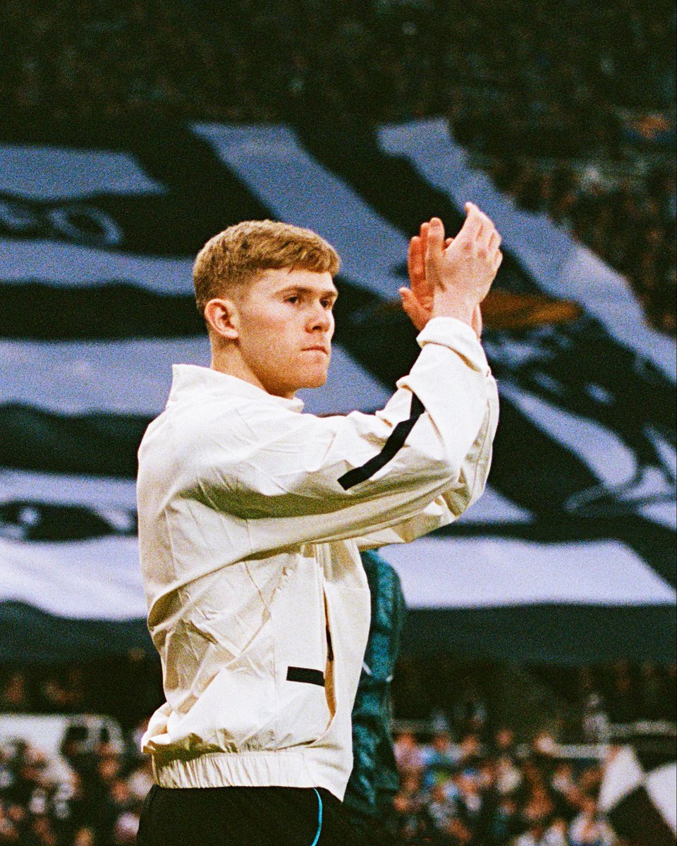 FloodlightsOn tweet media