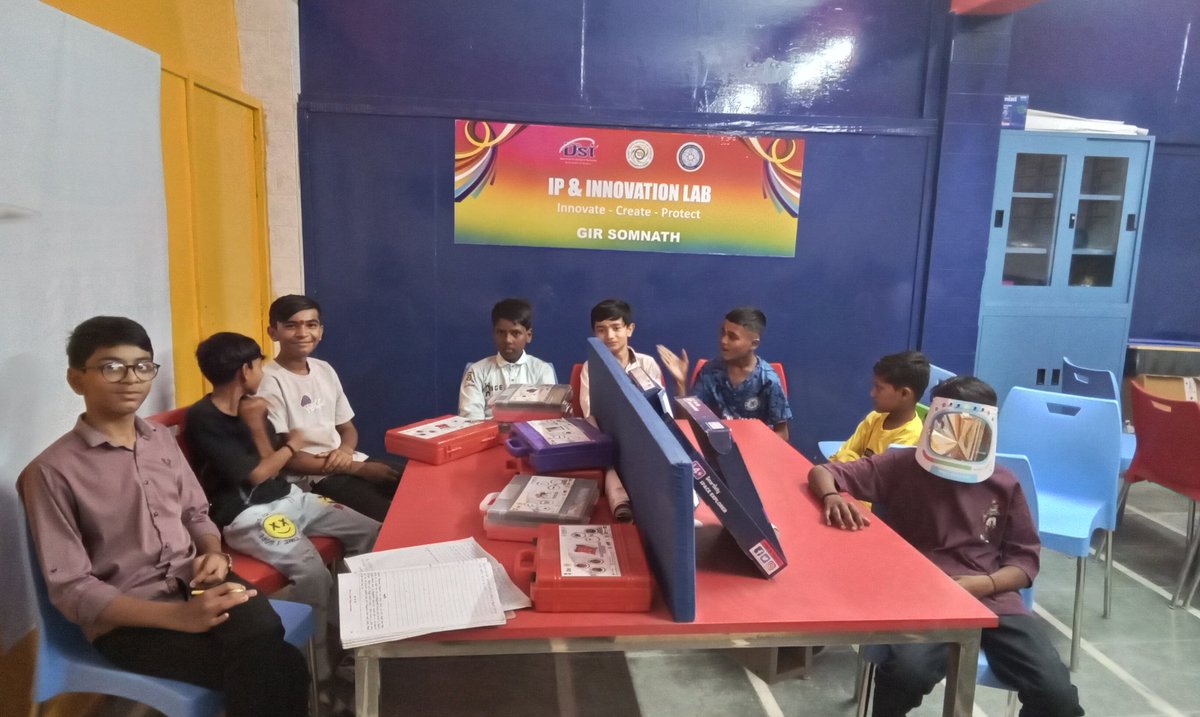 IPLabGirSomnath's tweet photo. #students
#visit to Ip_Innovation_Lab Gir-Somnath
#Basic Knowledge of Ip and Innovation
#discuss about Innovation
#Importance of Science in future
#creativity
#protect #innovate Innovation
#stem Knowledge
#OnHands activities
#writed about Ip Lab
#QuantumscienceActivity https://t.co/JhPNqp7C6k