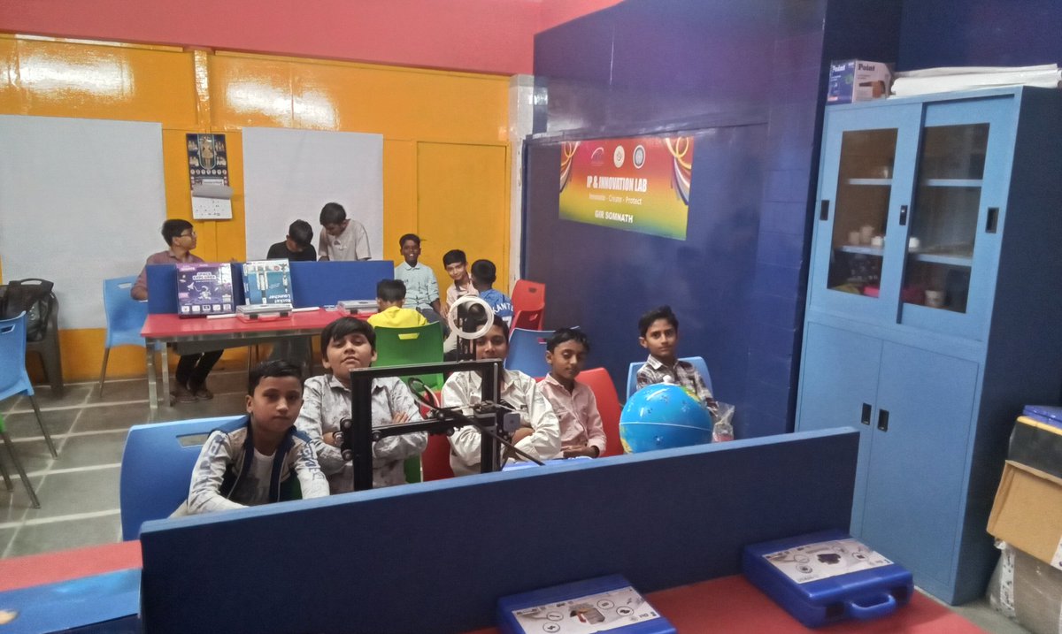 IPLabGirSomnath's tweet photo. #students
#visit to Ip_Innovation_Lab Gir-Somnath
#Basic Knowledge of Ip and Innovation
#discuss about Innovation
#Importance of Science in future
#creativity
#protect #innovate Innovation
#stem Knowledge
#OnHands activities
#writed about Ip Lab
#QuantumscienceActivity https://t.co/JhPNqp7C6k