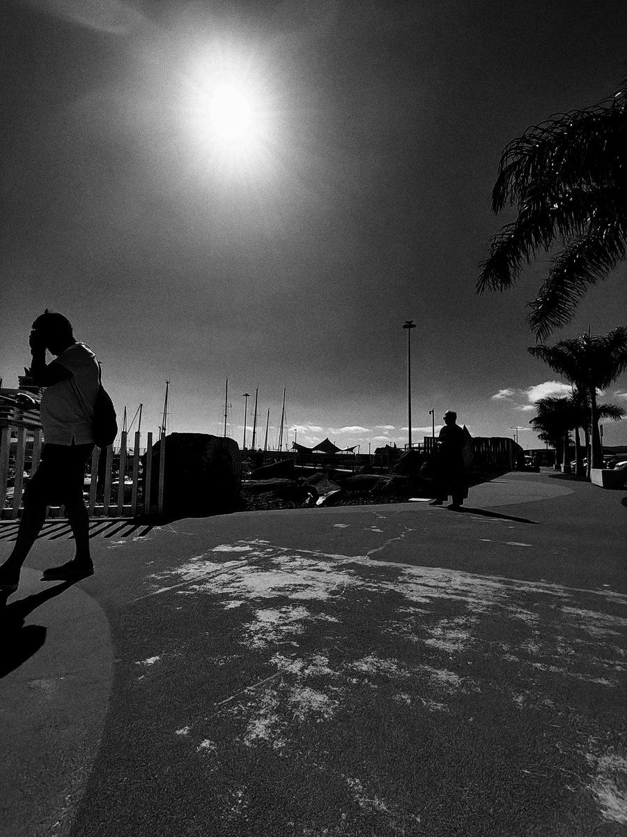 bermaxo09's tweet photo. #contraluz #streetphotography https://t.co/Jk1CuNJz8f