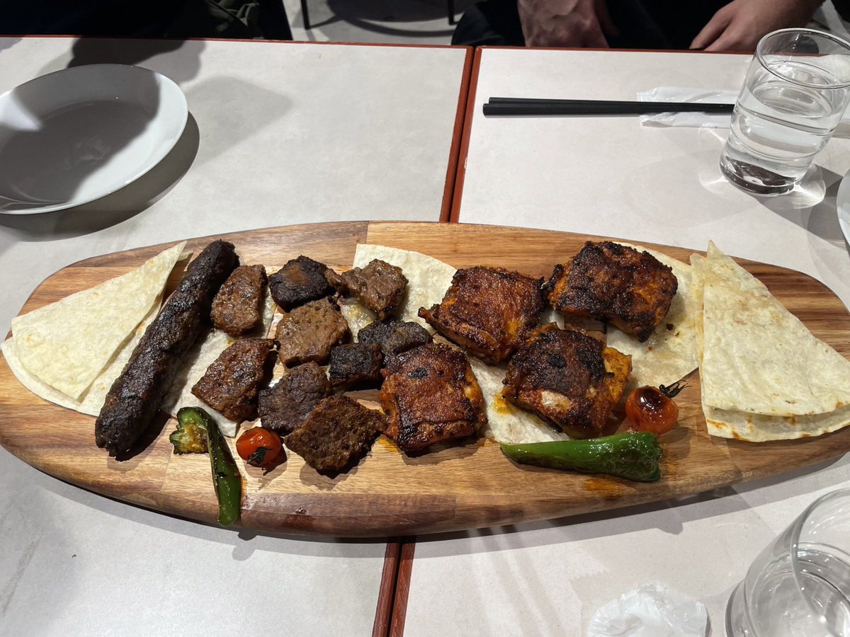 今日はトルコ関係者の方々とイフタールに浜松町へ🚃
特にアンカラで仕事した人は多くいて、私も夫も大学はアンカラでしたので、皆をより身近に感じる時間でした😊

レッスン詳細とお申し込みは👇
linktr.ee/keyif