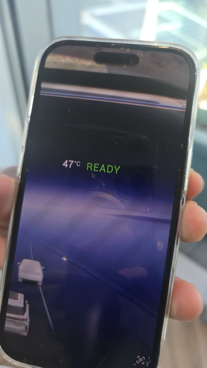 CtrlShiftF3's tweet photo. @groovebar23 My car's outside temp is reading 47 brooo https://t.co/MEmrtwEthI