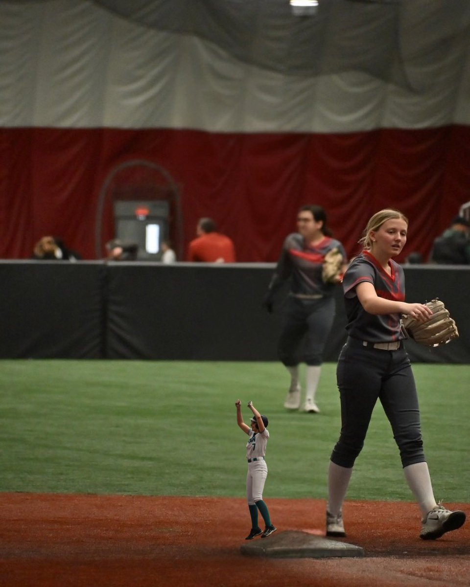 Oakton College Softball tweet media