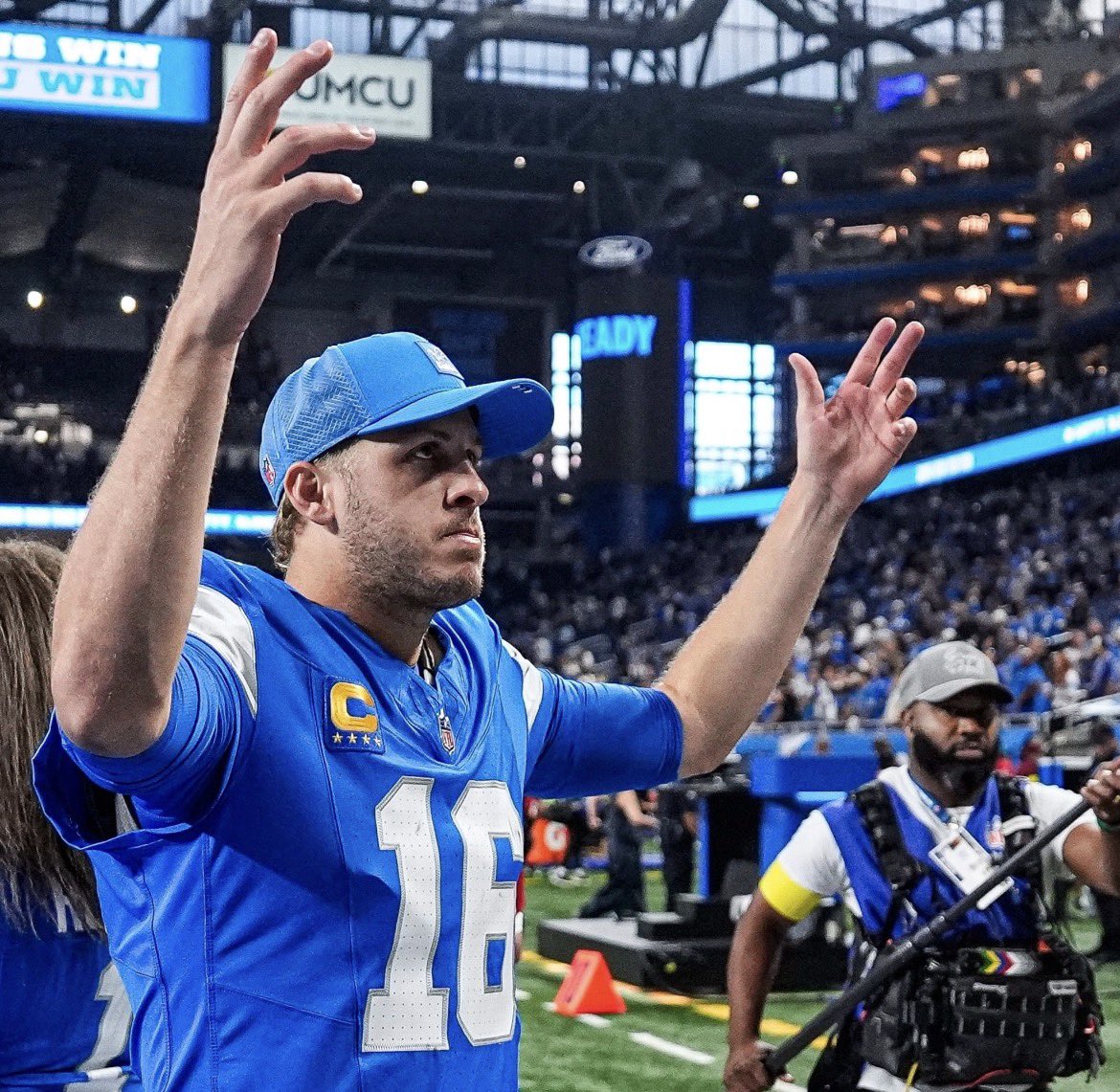 DETFanReport's tweet photo. The Detroit Lions restructure Jared Goff’s contract. They now have an extra $32 million in cap space🐐
#DetFanReport #DetroitLions #Onepride https://t.co/xb6oAVk7uU