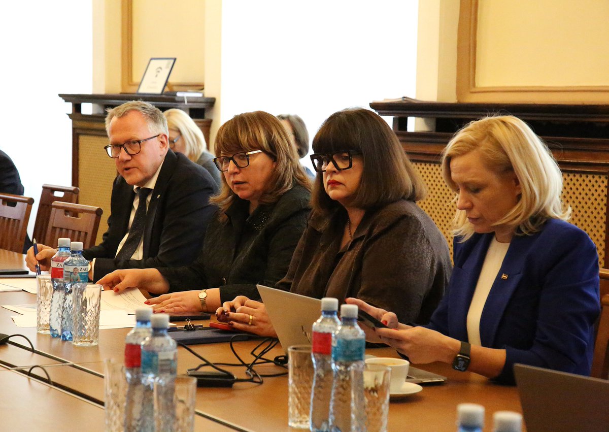 Finanšu ministrija tweet media