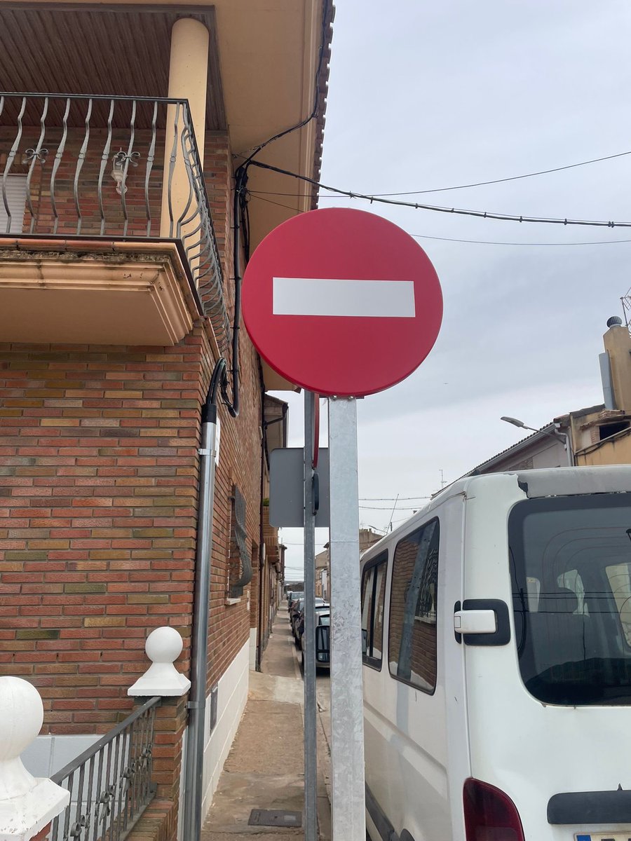 FgMaaria's tweet photo. lo de que ahora no puedo entrar a mi calle que es?😂 https://t.co/VICkVTpabv