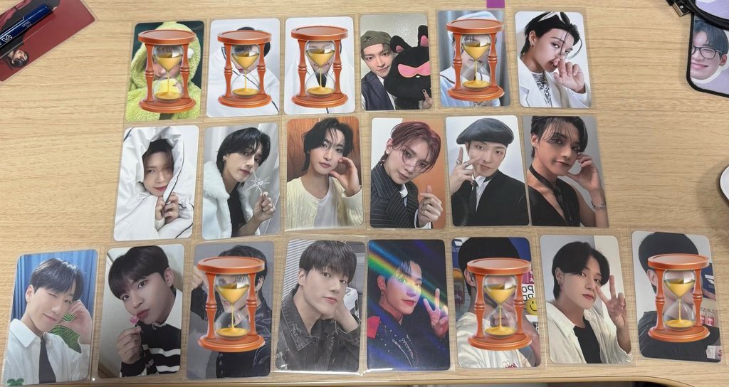 yoondu74's tweet photo. wts lfb ph ateez random pobs

1st &amp; 2nd row: 200 each
3rd row: 130 each

~ shipping thru j&amp;t / can do meetup on d-day IYF Manila (Araneta Col)
~ payo / payment upon meetup

t. in your fantasy manila work ice on my teeth lemon drop adrenaline golden hour part 4 #InYourFantasy_MNL https://t.co/WtNOTRQqeT