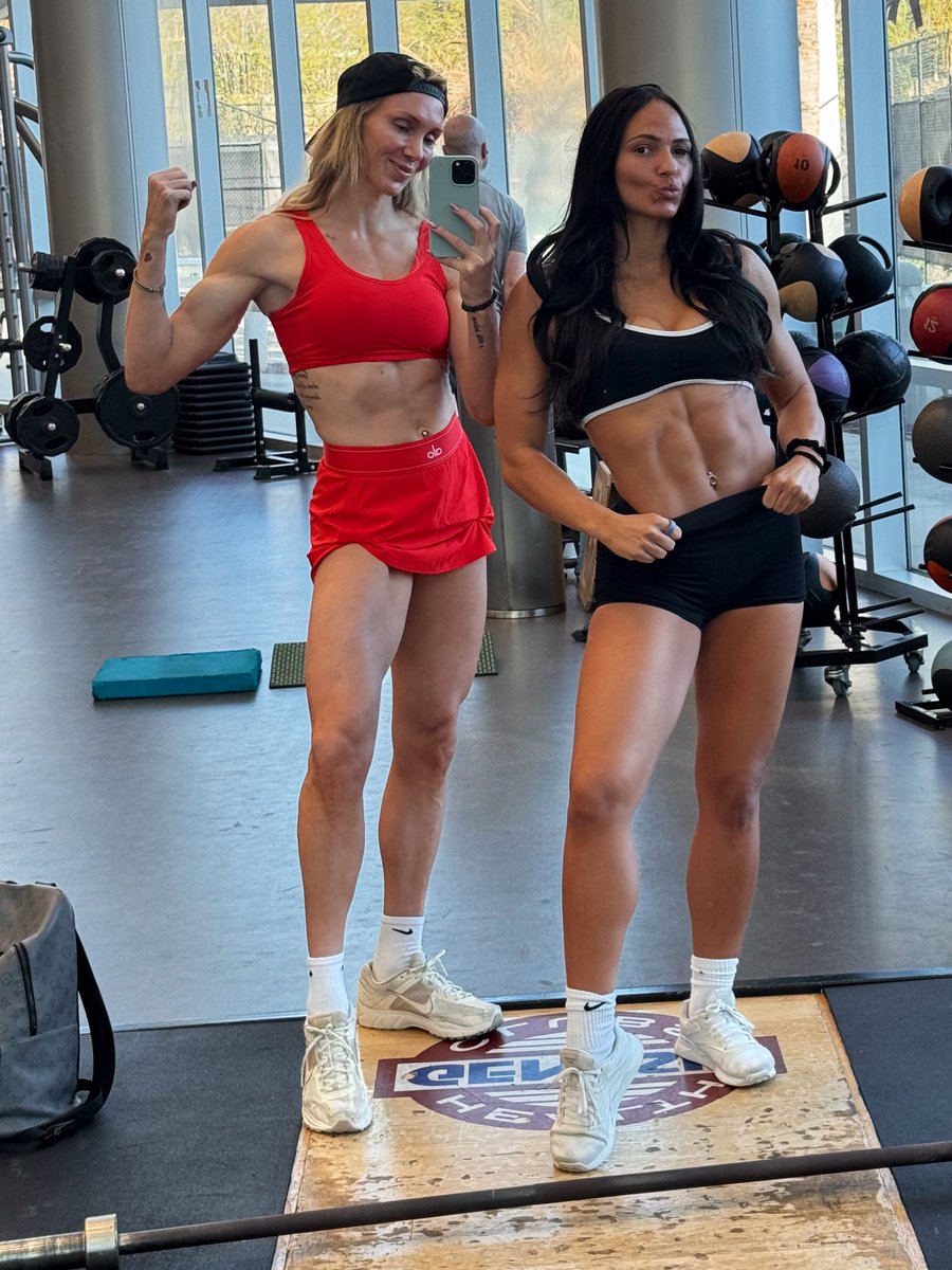 MsCharlotteWWE's tweet photo. https://t.co/Mum5vQwMtc