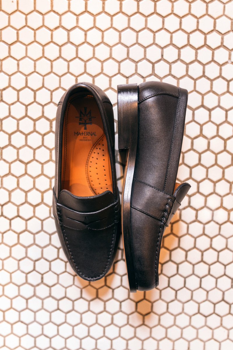 MATERNAL DISASTER tweet media