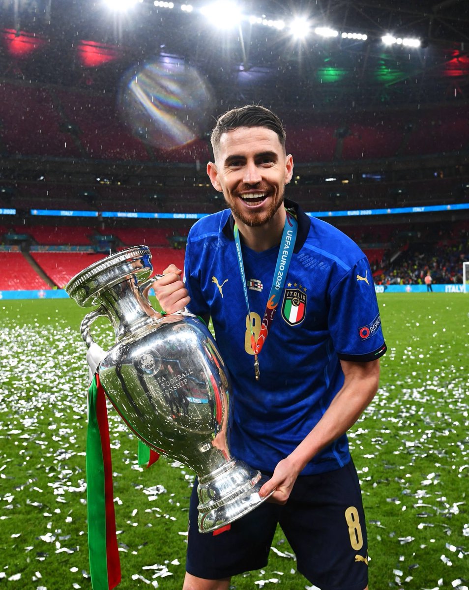 XtraAzzurri's tweet photo. 🚨Jorginho is reportedly ON the Italian National Team's Preliminary Call-up List after having received a phone call from Gennaro Gattuso on Saturday📲🇮🇹
@Lemos_Santos 

Awaiting confirmations from Italian media https://t.co/Q0j8lxIsiY