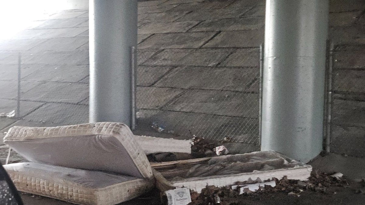 davida_'s tweet photo. @stlcsb illegal dumping under the overpass at i-55 and k o e l n avenue. That would be about 700 block of Koeln.  If Refuse could pick it up it would help, there are a number of big neighborhood events in the next few weeks. Thank you https://t.co/ujlfpaOoU2