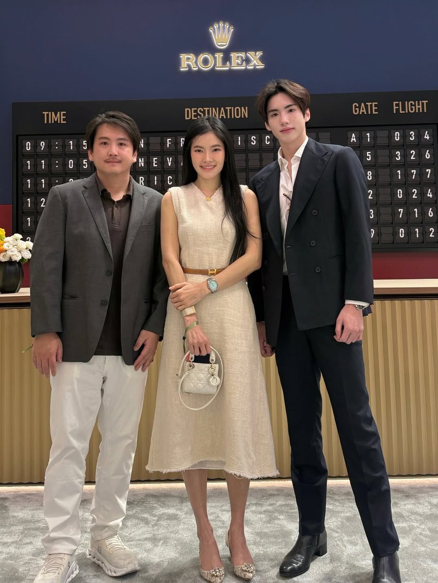 กูอยากเห็นหน้าลูกสะใภ้คนโตมากจริง ๆ ว่ะ