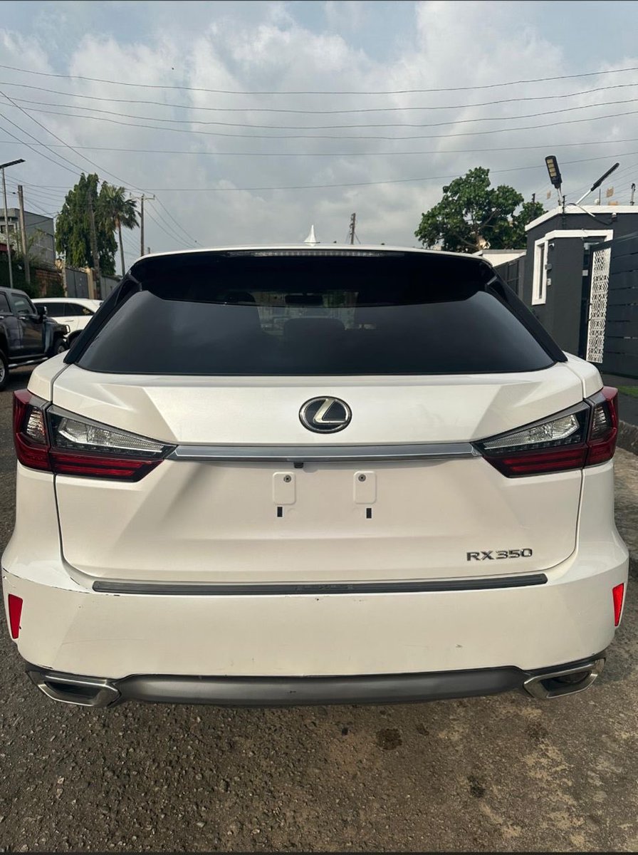 Surestcarplug's tweet photo. Clean Lexus Rx350

Year : 2018

Going for just 40m ; Let’s get this deal https://t.co/NhUdWBF2Sd